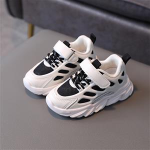 children sports shoes